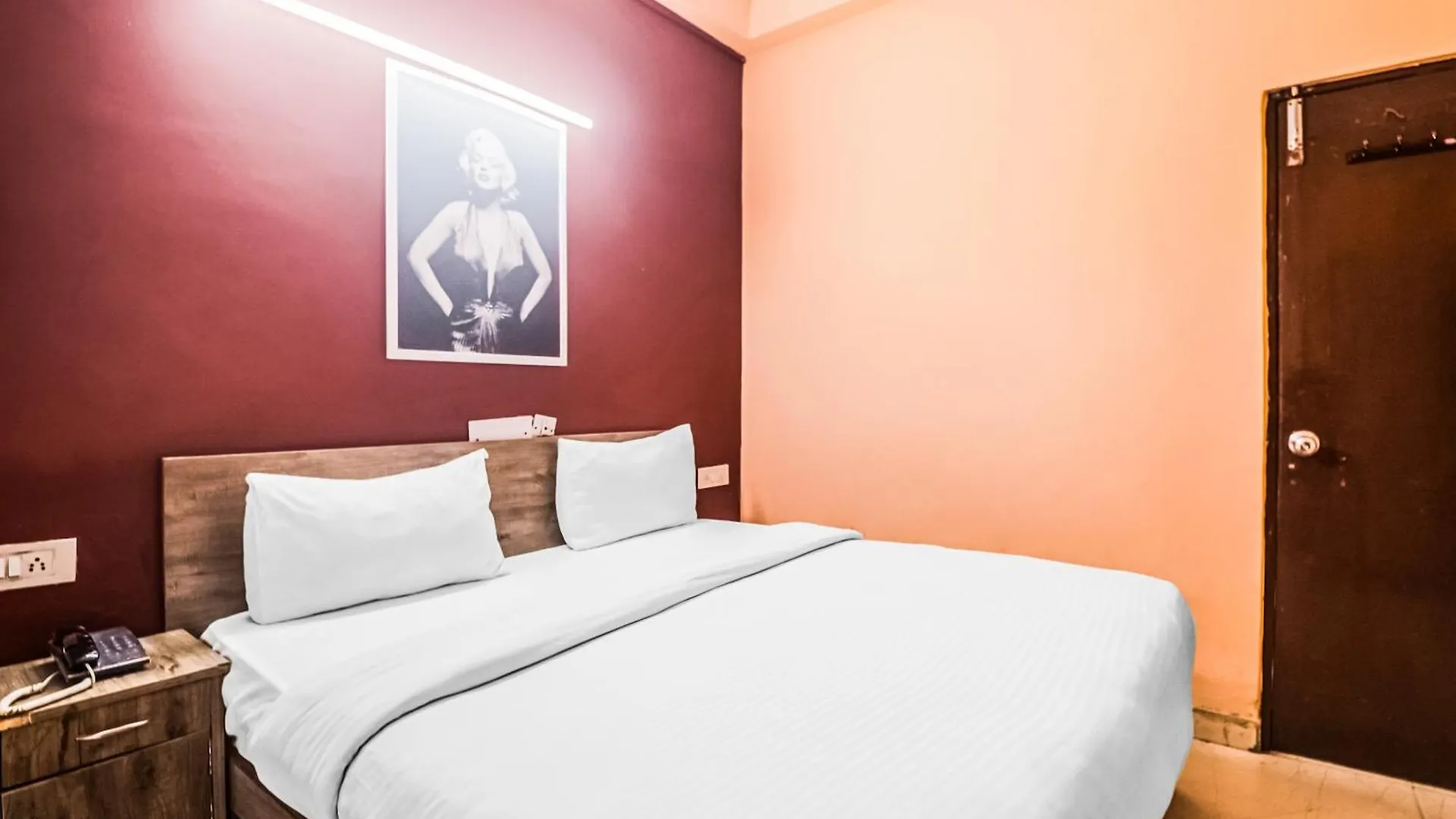 Hotel O Avni Residency Γκουργκάον